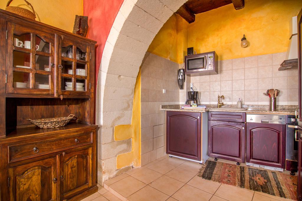 Samonas Traditional Villas Room photo